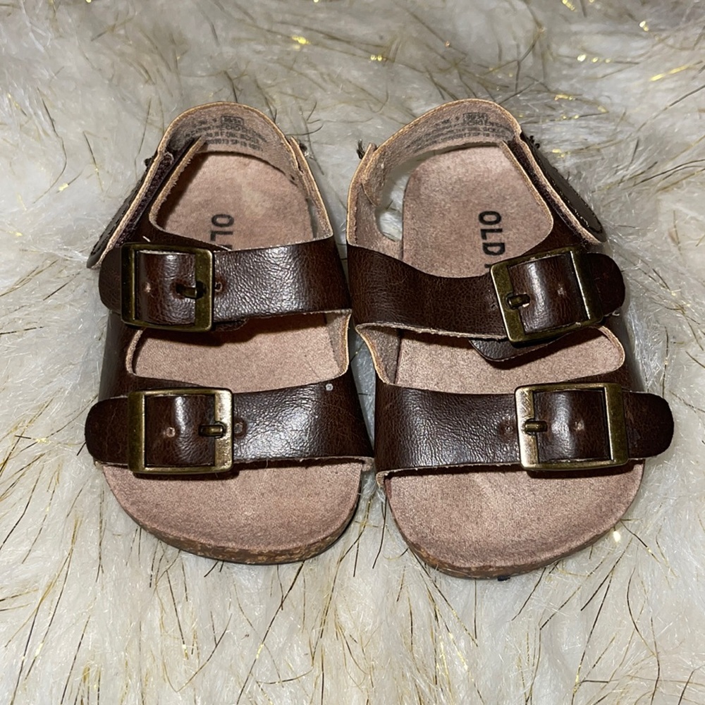 Old Navy | 0-3 month| gender neutral brown sandals